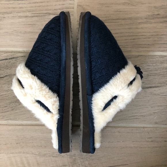 Clarks Slippers - Picture 4 of 8